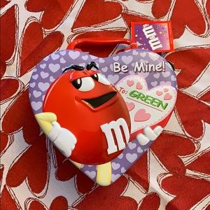 Collectible M&M tin/small purse 💖